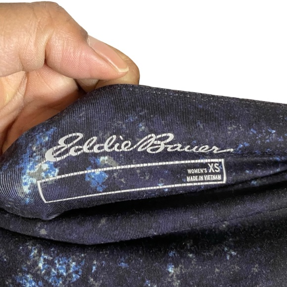 Eddie Bauer Women’s Black Galaxy Print Capri Legging - Picture 4 of 9